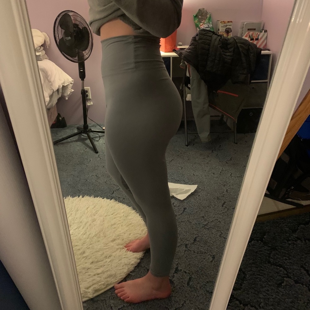 gray leggings - Picture 3 of 3